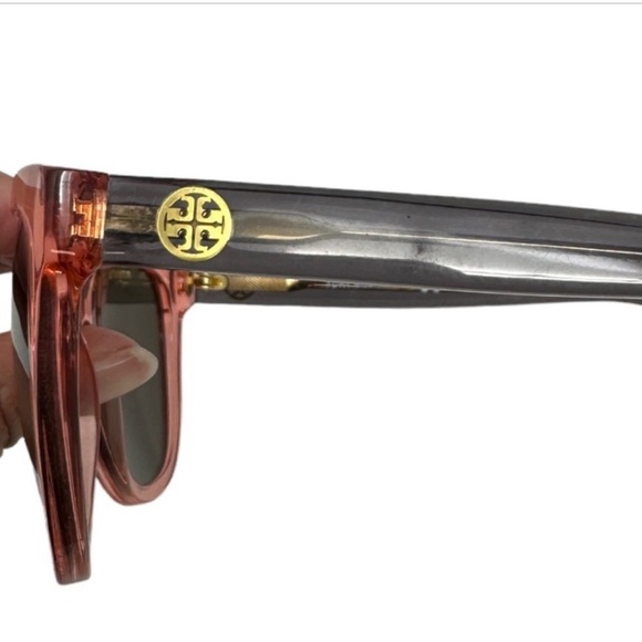 Tory Burch TY7091A Sunglasses in Crystal Poppy/Charcoal/Solid Smoke - Picture 6 of 17